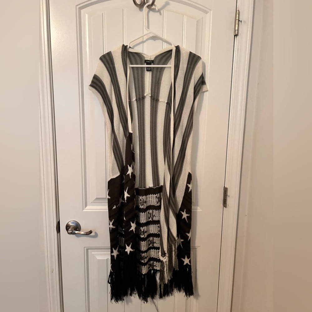 Black-and-white American flag cardigan size large